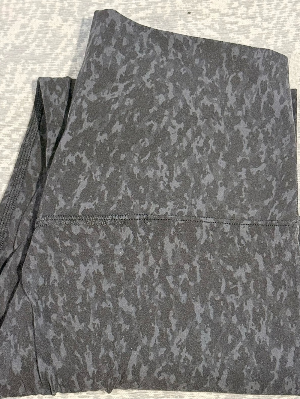 Lululemon /// Women’s Align High-Rise Pant 25" - Leopard Camo - Size 6 - Picture 3 of 7